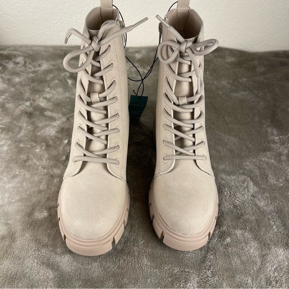 Beige Lace-Up Combat Boots NWT 6.5‎ - Picture 1 of 6